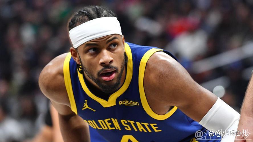 科尔:穆迪今晚表现出色赢得信任,下一场将有重大调整 科尔:穆迪今晚表现出色赢得信任,下一场将有重大调整